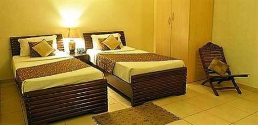 фото отеля Nakshatra Bawa Road Hotel
