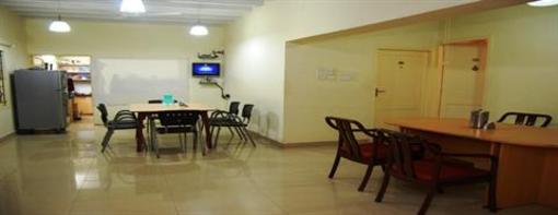 фото отеля Nakshatra Bawa Road Hotel