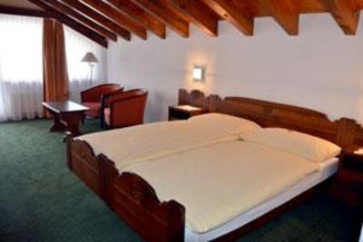 фото отеля Hotel Artemis Garni