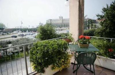фото отеля Al Castello Hotel Torri del Benaco
