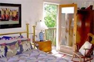 фото отеля Robin's Nest Bed and Breakfast Lakeway
