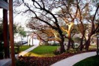 фото отеля Robin's Nest Bed and Breakfast Lakeway