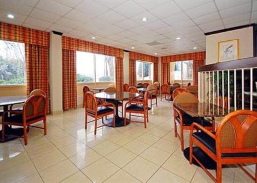 фото отеля Quality Inn - Charlotte