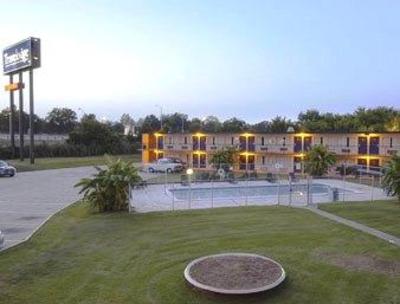 фото отеля Travelodge Shreveport