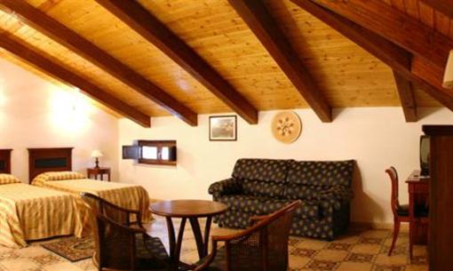 фото отеля Hotel U Bais