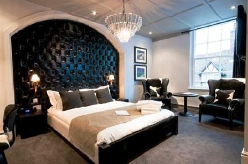 фото отеля The Lazy Cow Hotel Warwick