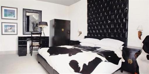 фото отеля The Lazy Cow Hotel Warwick