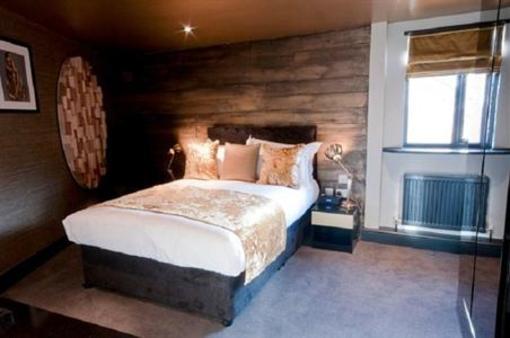 фото отеля The Lazy Cow Hotel Warwick