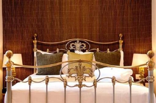 фото отеля The Lazy Cow Hotel Warwick