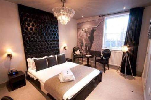 фото отеля The Lazy Cow Hotel Warwick