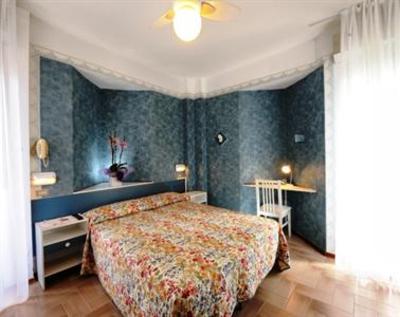 фото отеля Hotel Raffaello Bellaria-Igea Marina