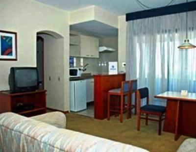 фото отеля Travel Inn Ritz Hotel