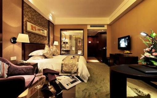 фото отеля Landison Hotel