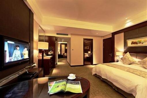 фото отеля Landison Hotel