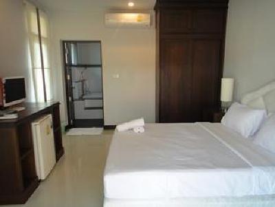 фото отеля Khanom Sunrise Beach Hotel