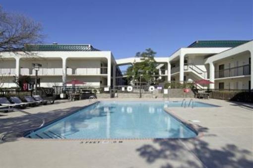 фото отеля BEST WESTERN Pinehurst Inn