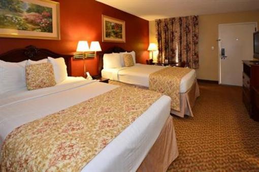 фото отеля BEST WESTERN Pinehurst Inn