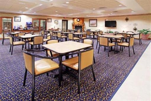 фото отеля Holiday Inn Express Hotel & Suites Cheyenne