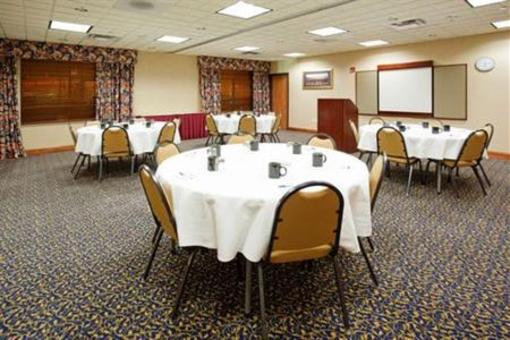 фото отеля Holiday Inn Express Hotel & Suites Cheyenne