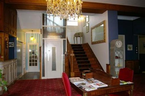 фото отеля Hostellerie De La Roseraie Cazaubon