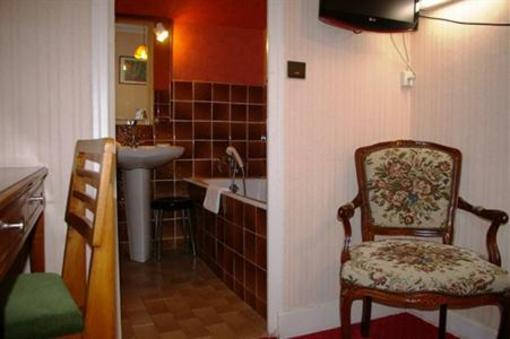 фото отеля Hostellerie De La Roseraie Cazaubon
