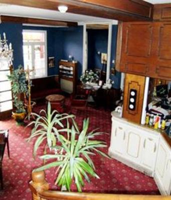 фото отеля Hostellerie De La Roseraie Cazaubon