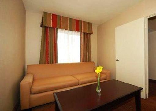 фото отеля Quality Inn & Suites Anaheim at the Park