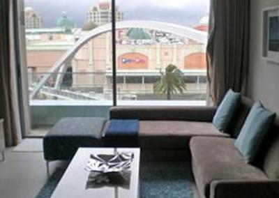 фото отеля Island Letting - Crystal Towers Residences