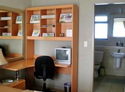 фото отеля Island Letting - Crystal Towers Residences