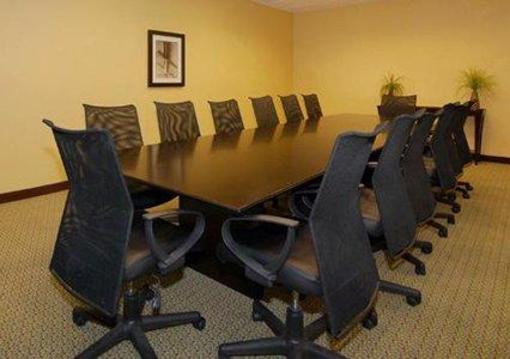 фото отеля Holiday Inn Express & Suites Lithonia-Stonecrest