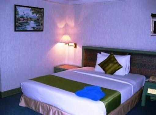 фото отеля Sawasdee Lang Suan Inn Bangkok