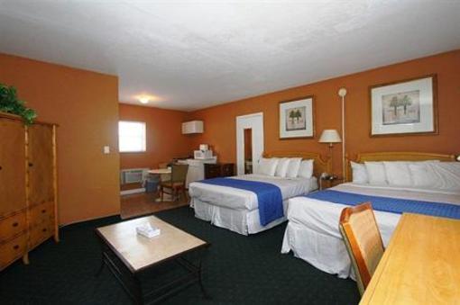 фото отеля Avalon Waterfront Inns Beach Resort