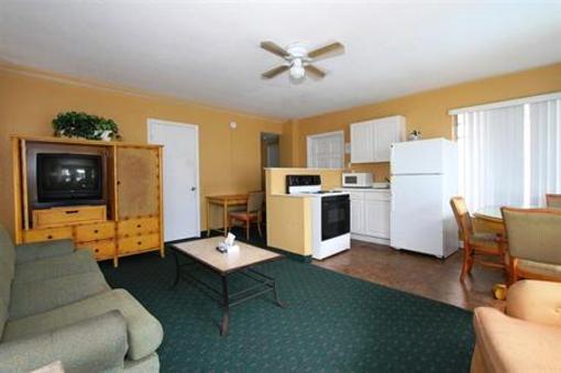 фото отеля Avalon Waterfront Inns Beach Resort