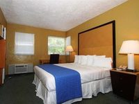 Avalon Waterfront Inns Beach Resort