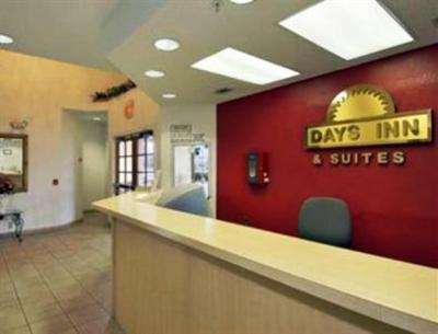 фото отеля Days Inn and Suites Dallas