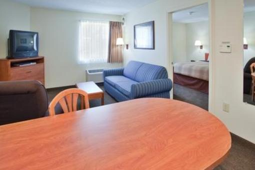 фото отеля Candlewood Suites Newport News