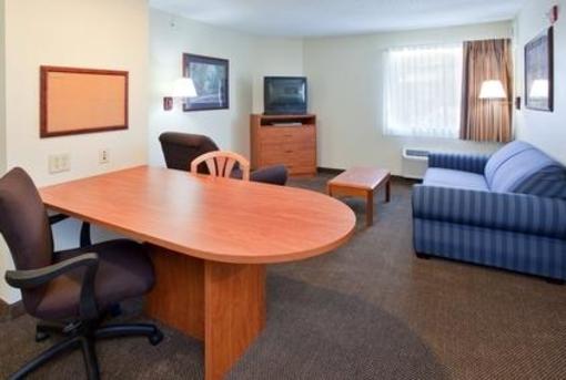 фото отеля Candlewood Suites Newport News