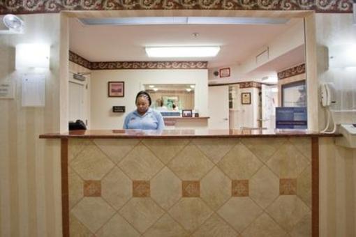 фото отеля Candlewood Suites Newport News