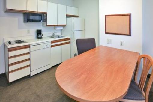 фото отеля Candlewood Suites Newport News