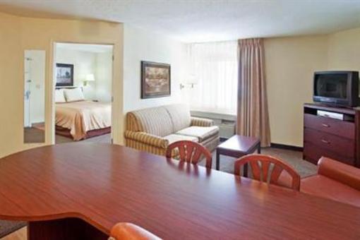 фото отеля Hawthorn Suites by Wyndham Chicago-Schaumburg