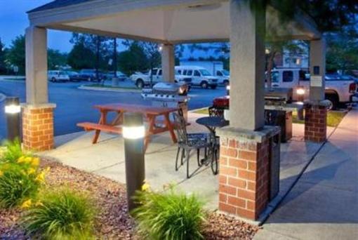 фото отеля Hawthorn Suites by Wyndham Chicago-Schaumburg