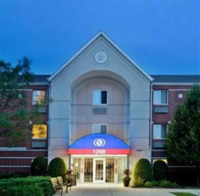фото отеля Hawthorn Suites by Wyndham Chicago-Schaumburg