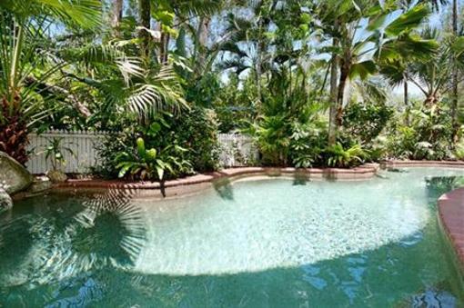 фото отеля Whitehouse Holiday Apartments Port Douglas