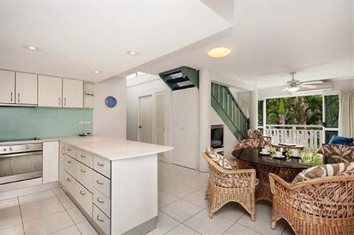 фото отеля Whitehouse Holiday Apartments Port Douglas