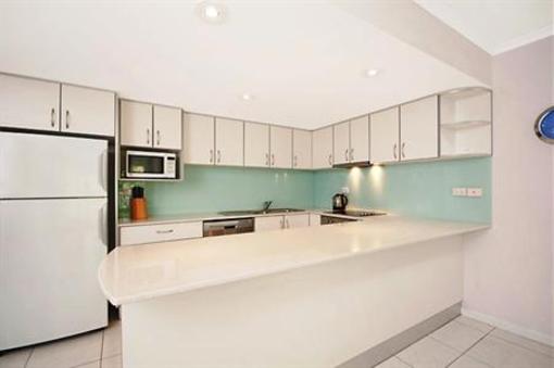 фото отеля Whitehouse Holiday Apartments Port Douglas