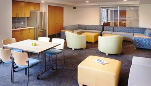 фото отеля West Coast Suites at UBC