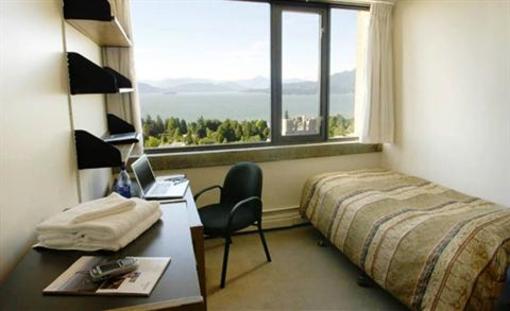 фото отеля West Coast Suites at UBC