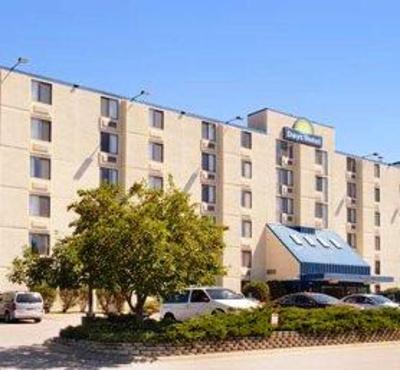 фото отеля Days Hotel University Minneapolis