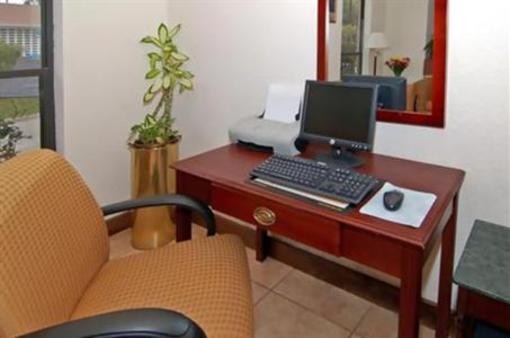 фото отеля Comfort Inn & Suites Daytona Beach