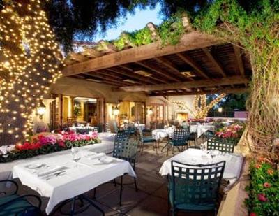 фото отеля Scottsdale Plaza Resort